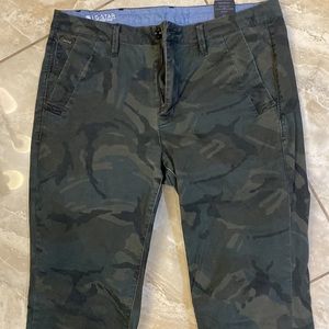 Like New!  G-STAR mid skinny chino pants in camo AMAZING FIT